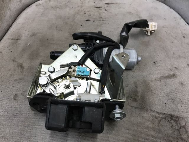 Toyota Estima GSR55 Tailgate Lock Assy