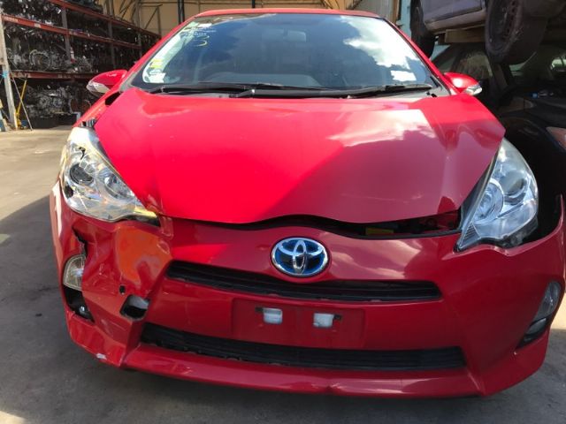 Toyota Aqua NHP10 2011-2015