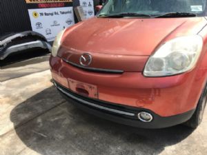 Mazda Verisa DC 2WD 01/04 on